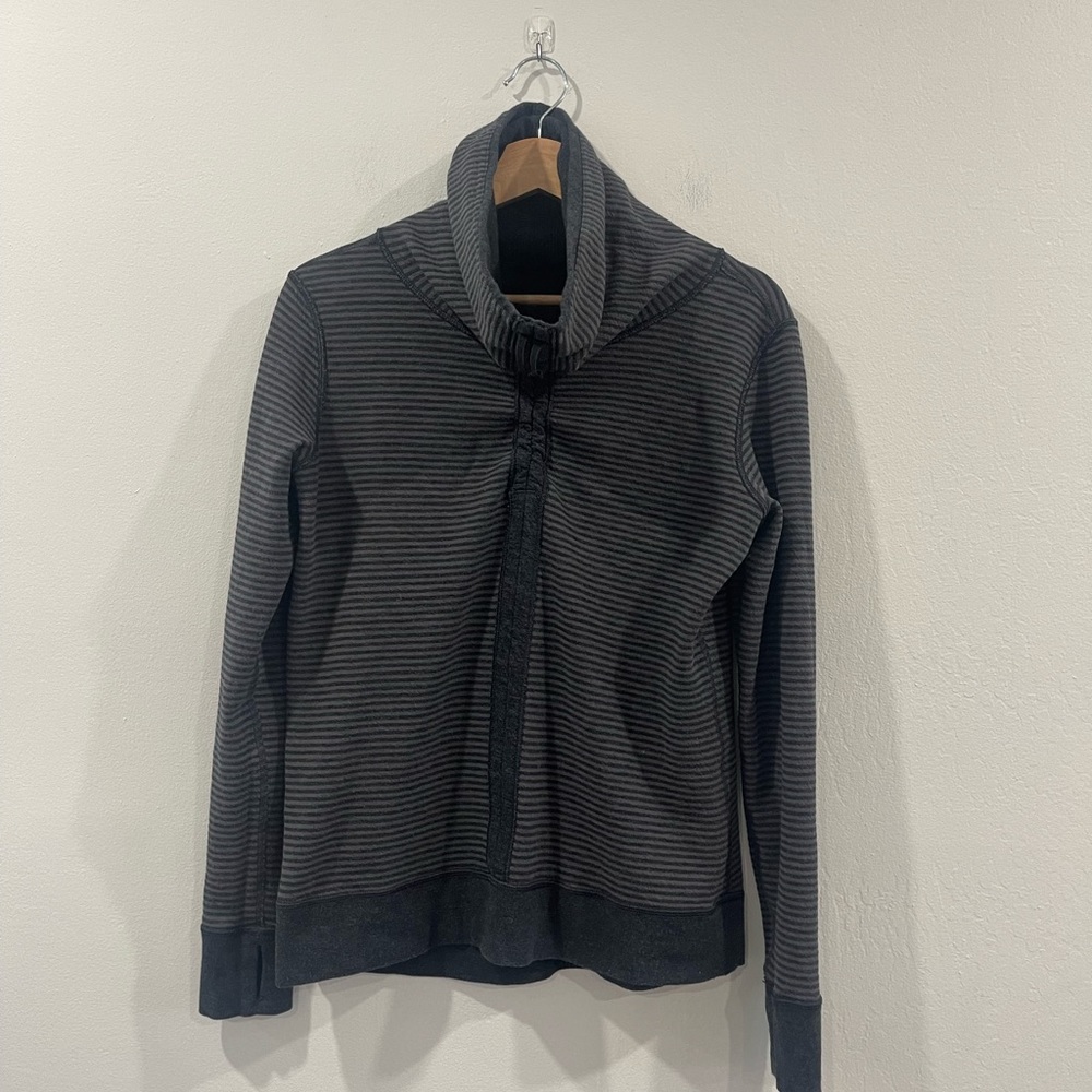 Lululemon Athletica In A Cinch Heather Black Stripe Cowl Neck Thumbhole Pullover